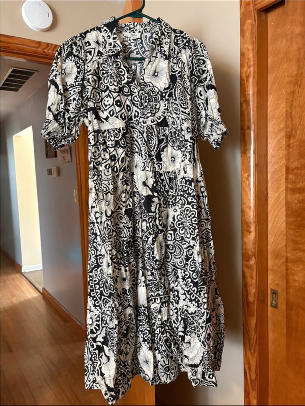 Umgee Black and Beige Floral Maxi Dress